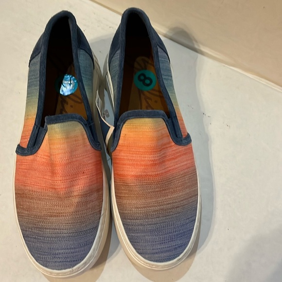Ladies slip on casual shoes Zodiac Size 8 NWT - Picture 2 of 5
